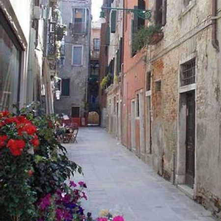 Ca' San Silvestro 2 Terrazze Nel Cuore Di Venezia 外观 照片